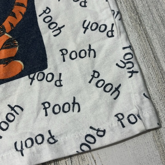 Vintage Pooh Tee - Picture 4 of 10